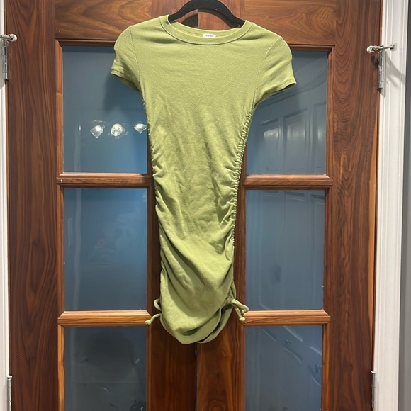 Green fitted mini dress - Picture 1 of 2